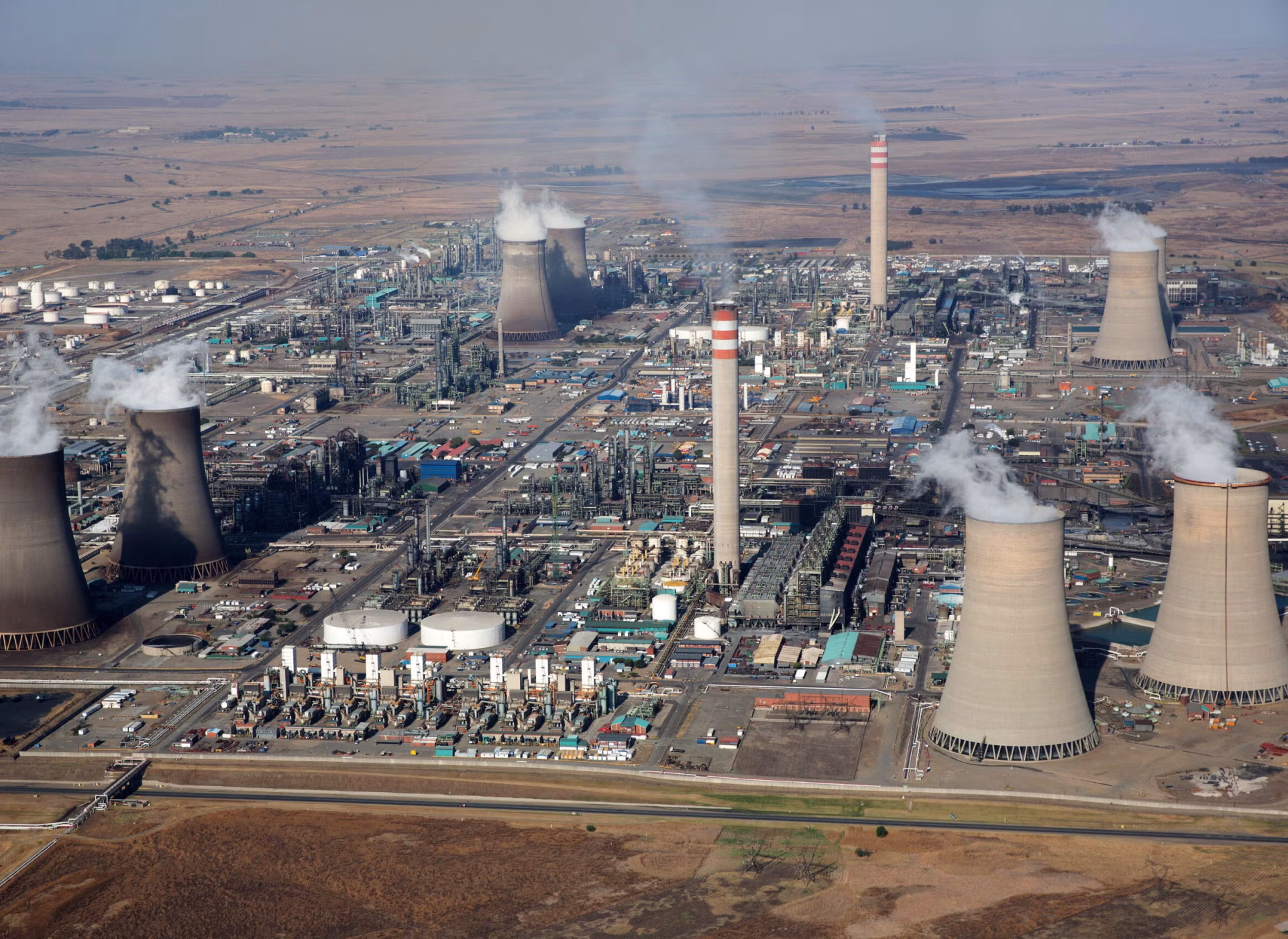 South Africa is moving secunda-power-plantMpumalanga province. (James Oatway CER)